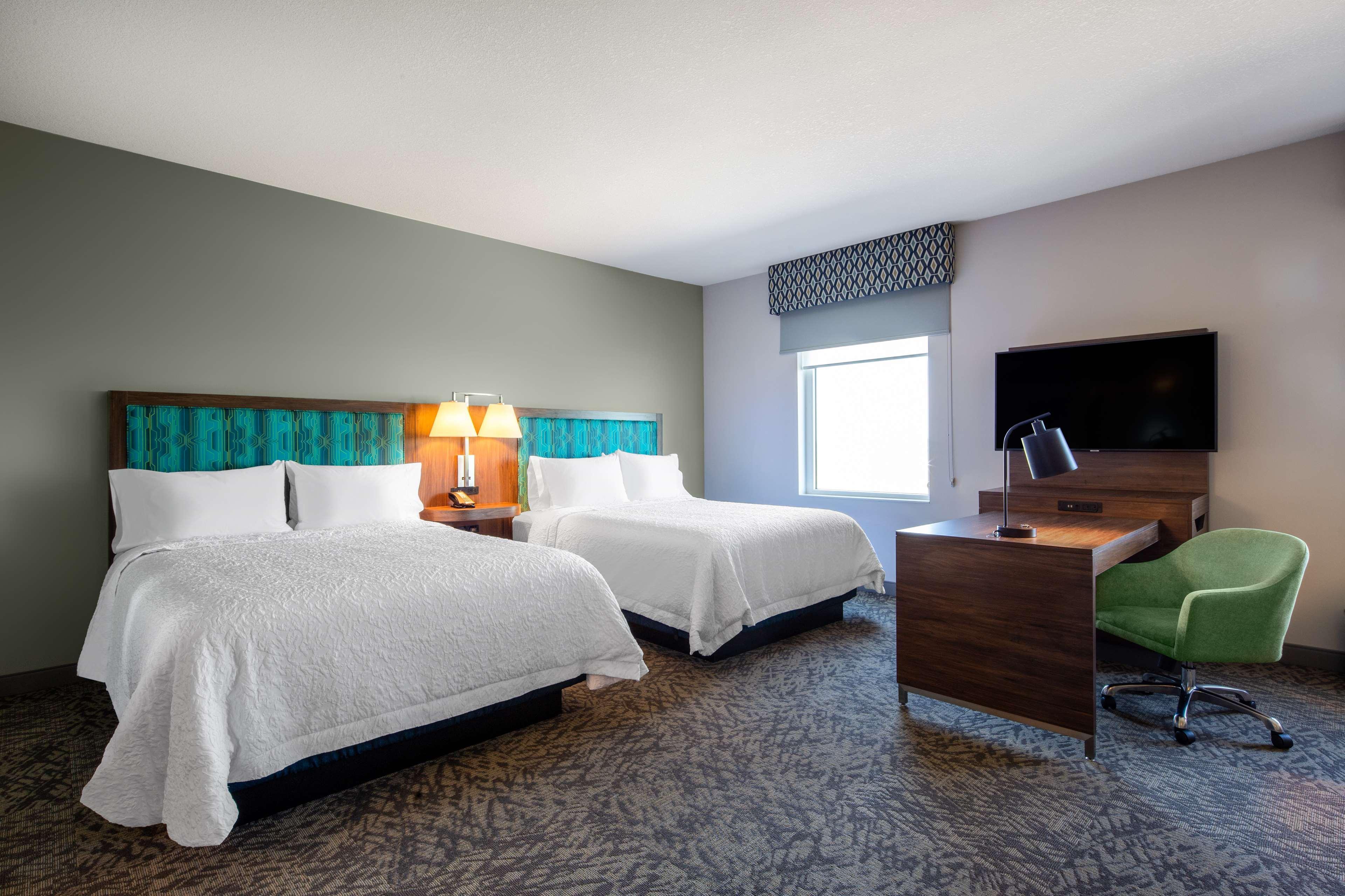 Hampton Inn & Suites Edmonton St. Albert, Ab Exterior photo
