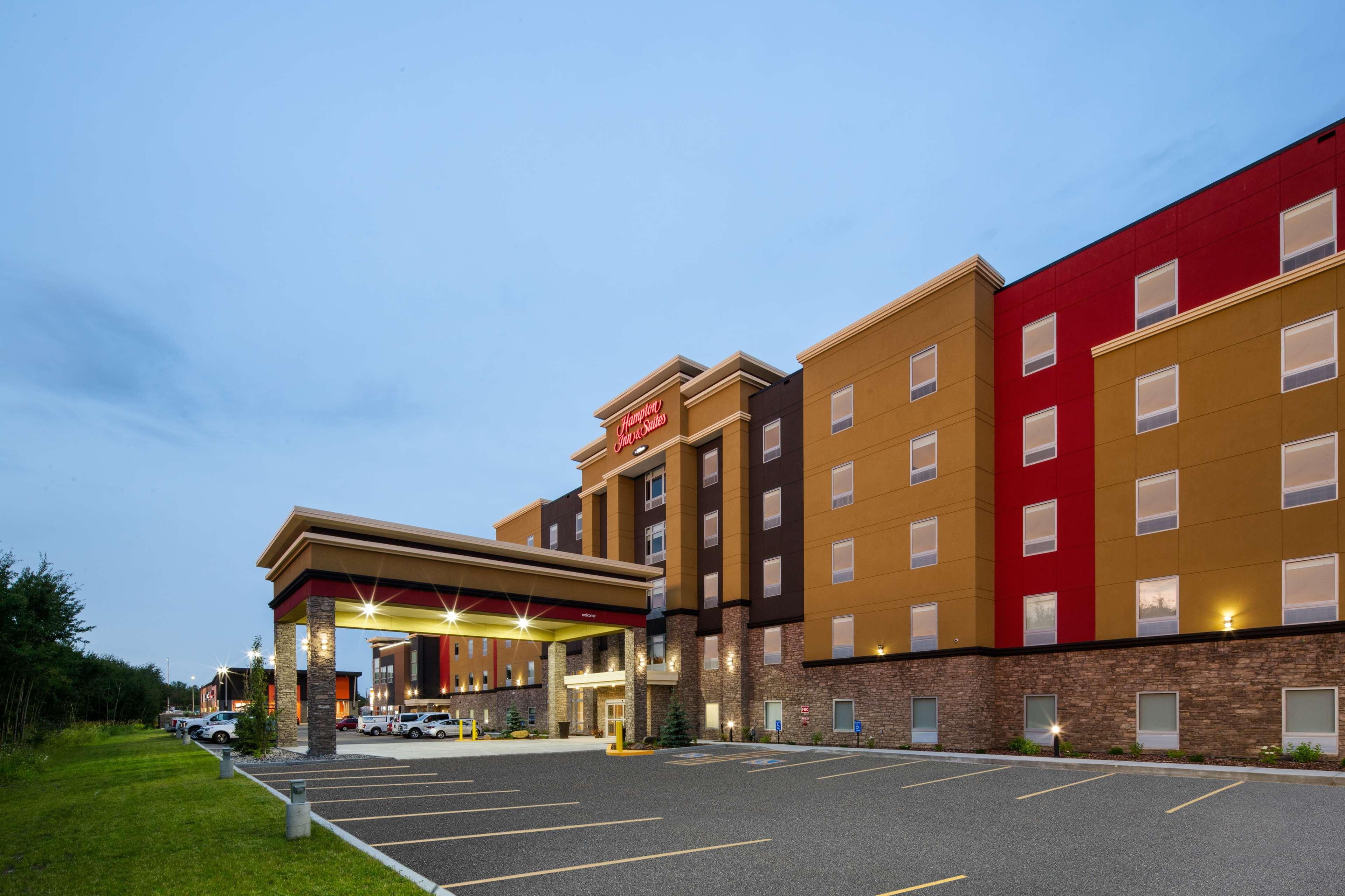 Hampton Inn & Suites Edmonton St. Albert, Ab Exterior photo